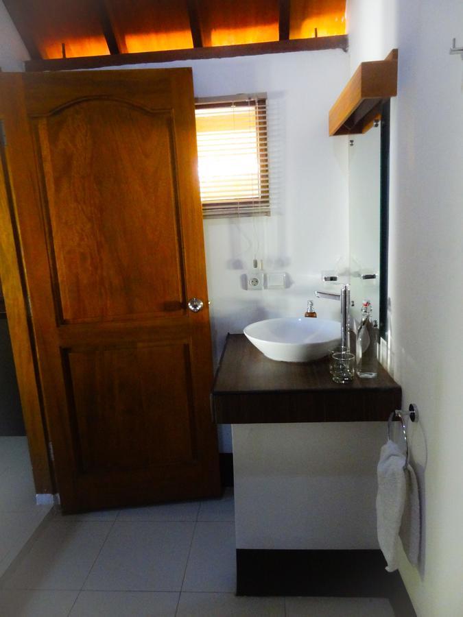 Teras Lombok Bungalow Senggigi Bagian luar foto