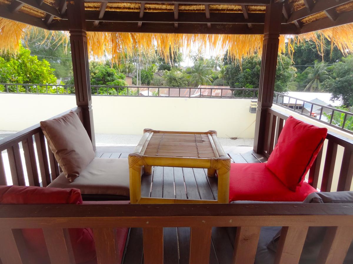 Teras Lombok Bungalow Senggigi Bagian luar foto