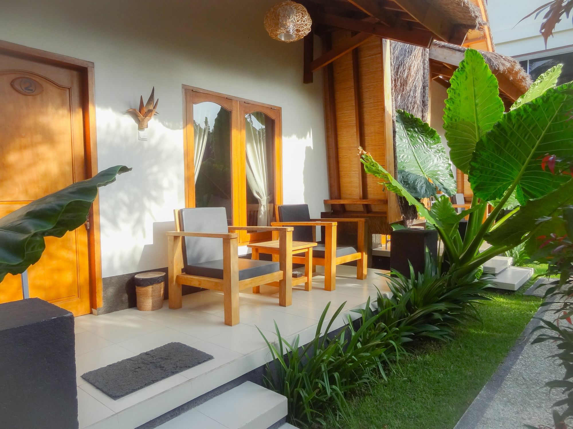 Teras Lombok Bungalow Senggigi Bagian luar foto