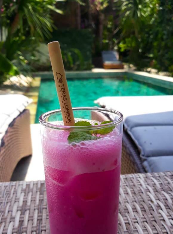 Teras Lombok Bungalow Senggigi Bagian luar foto